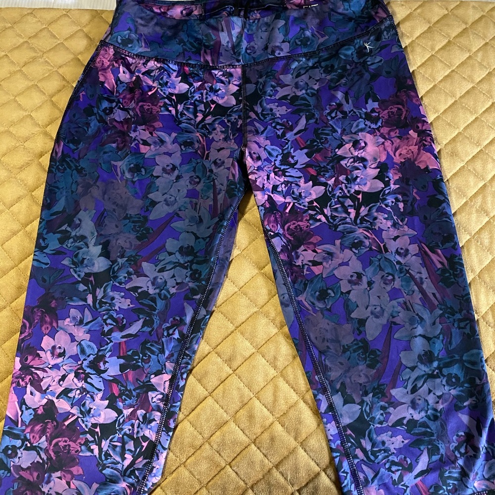 Purple leggings